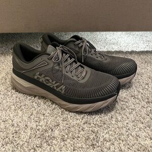 MEN'S HOKA BONDI 7 RUNNING SHOES